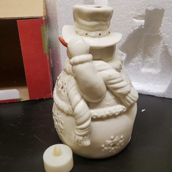 Living Home Christmas-Snowman Porcelain TeaLight Holder-6" x 4 7/8" x 7 3/4" - Picture 5 of 9